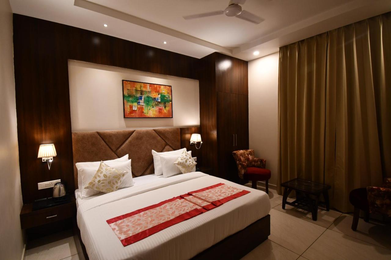 Hotel Ramaya Inn Raiwala Exterior photo