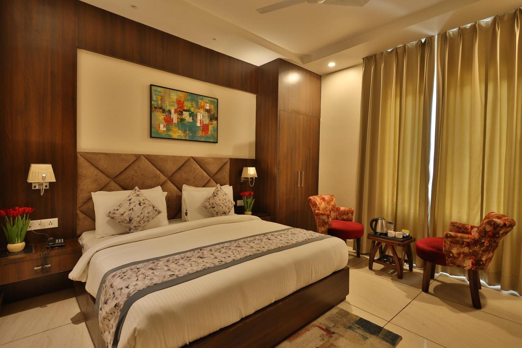 Hotel Ramaya Inn Raiwala Exterior photo